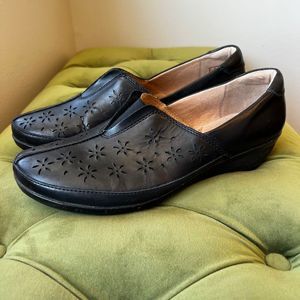 Clarks Everlay Dairyn Slip-On Loafer Black Leather Shoes Womens Size 7.5
